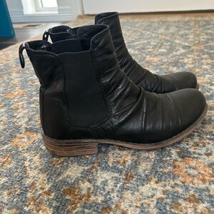 Miz Mooz Black Leather Ankle Boots